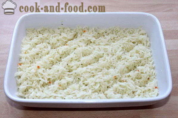 Rice kastrolis ziedkāpostu ar kotletes