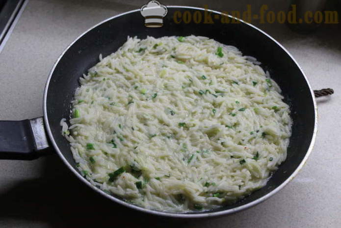Delicious drupans rīsi rotāt ar skābo krējumu un zaļumiem - kā pagatavot gardu garnīrs par rīsu, soli pa solim recepšu fotogrāfijas