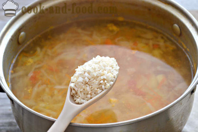 Svaigu kāpostu zupa ar gaļu un rīsiem - kā gatavot gaļas zupu, soli pa solim recepšu fotogrāfijas