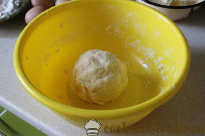 Bumbieru pīrāgs mīklu - kā cept kūka ar bumbieriem, olu krēms un suflē ar krāsnī, ar soli pa solim recepšu fotogrāfijas
