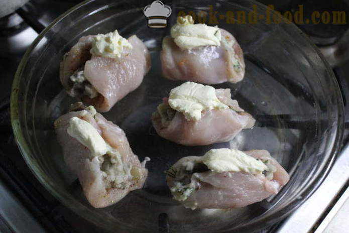 Velmētas vistas krūtiņa pildīta ar sēnēm un kartupeļiem - kā padarīt ruļļus vistas, ar soli pa solim recepšu fotogrāfijas
