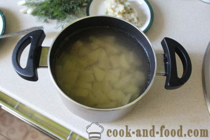 Spinātu zupa ar krējumu un klimpām - kā gatavot zupa ar spinātiem iesaldēti, soli pa solim recepšu fotogrāfijas