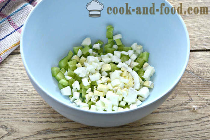 Salāti ar konservētu pupiņu un krekeri - Kā veikt pupiņu salāti ar grauzdiņiem, soli pa solim recepšu fotogrāfijas