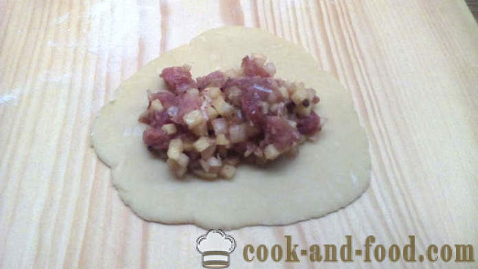 Tatāru pīrādziņi ar gaļu un kartupeļiem par kefīru - kā gatavot kūkas ar kefīru krāsnī, ar soli pa solim recepšu fotogrāfijas