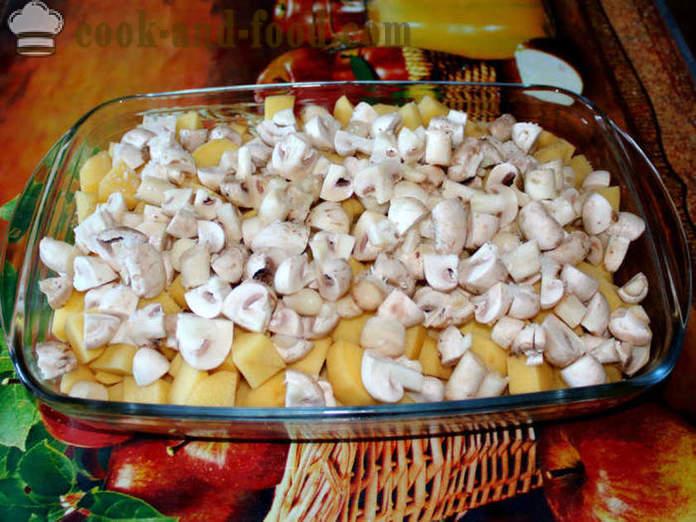 Kartupeļi ar sēnēm cep cepeškrāsnī - piemēram, ceptiem kartupeļiem ar sēnēm, soli pa solim recepšu fotogrāfijas