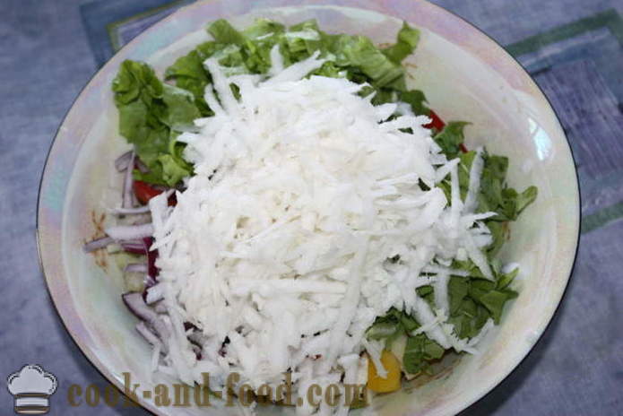 Salāti ar dārzeņiem un mocarellu - kā padarīt salāti ar dārzeņiem un sieru, ar soli pa solim recepšu fotogrāfijas