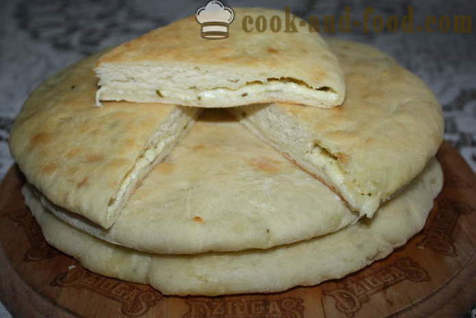 Ualibah siers - mājās pīrāgus Osetijas kā gatavot osetīnu siera pīrāgs, ar soli pa solim recepšu fotogrāfijas