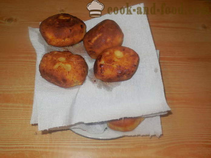 Kūkas no biezpiena mīklas ar aprikozēm pannā - kā padarīt kūkas ar aprikozēm, soli pa solim recepšu fotogrāfijas