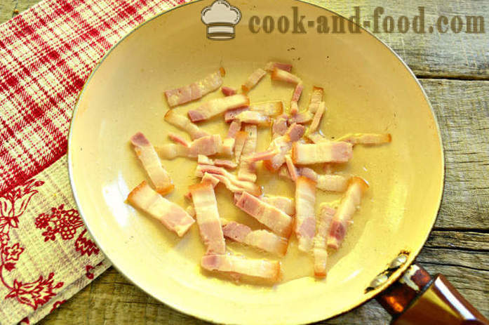 Cepts kartupelis ar bekonu - tāpat sautējums kartupeļu pannas, soli pa solim recepšu fotogrāfijas
