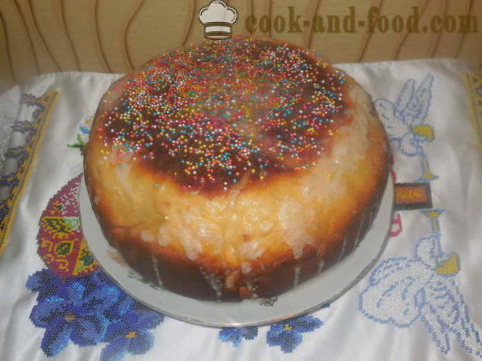 Vienkāršs multivarka Lieldienu kūka ar krējumu un kausētu piena - kā cept kūku multivarka, soli pa solim kūka vienkāršu recepti un foto