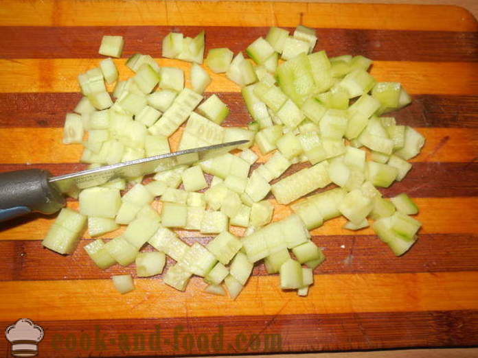 Pavasara salāti ar savvaļas ķiplokiem ar olu, gurķi un pipariem - kā gatavot pareizi salāti svaigu ķiploku, soli pa solim recepšu fotogrāfijas