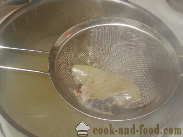 Vienkārša recepte zivju zupu no līdakas vārtiem multivarka - kā pagatavot zupu no līdakas galvas mājās, soli pa solim recepšu fotogrāfijas