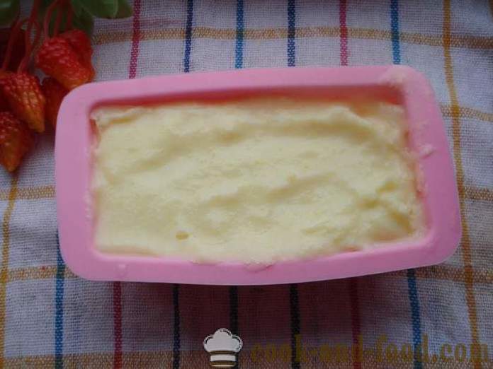 Pašmāju saldējumu no piena ar cieti - kā padarīt saldējumu Sundae mājās, soli pa solim recepšu fotogrāfijas