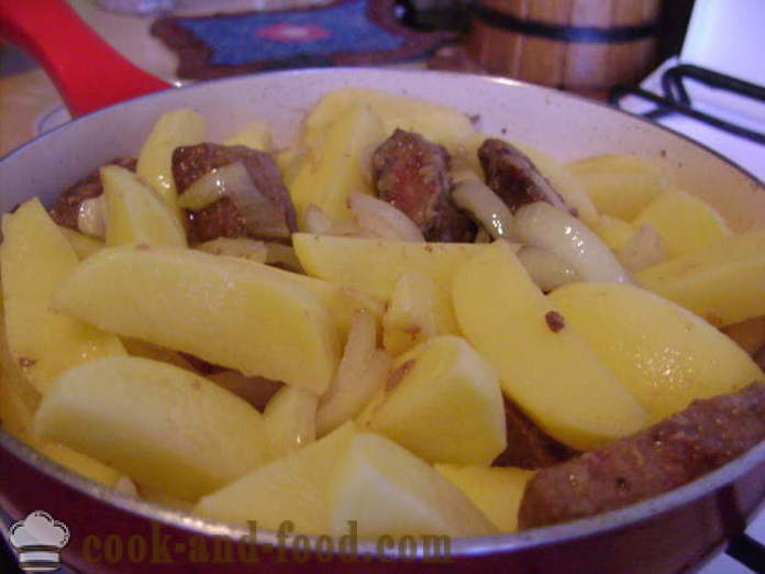 Aknas ar kartupeļiem pannā - kā gatavot liellopu aknas ar kartupeļiem, soli pa solim recepšu fotogrāfijas