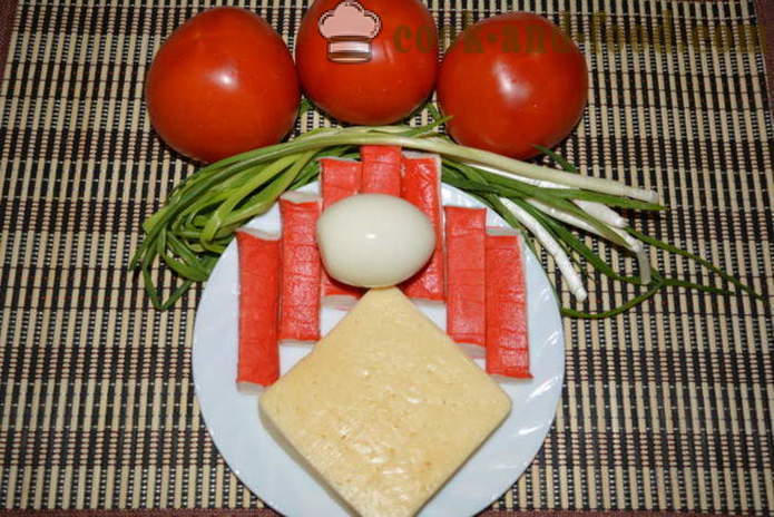 Salāti ar krabju nūjiņām, tomātiem, sieru un olām - kā pagatavot gardus salātus ar krabju nūjiņām, soli pa solim recepšu fotogrāfijas