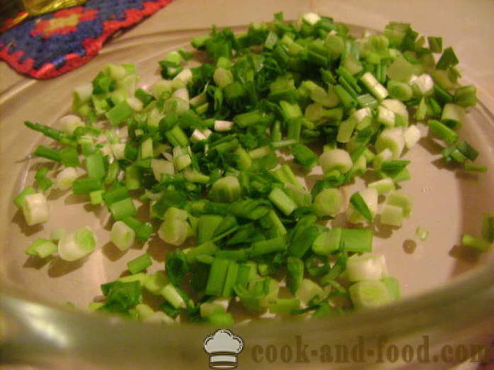 Salātu: gurķi, olas, maurloki un majonēzi - kā padarīt gurķu salāti ar majonēzi, soli pa solim recepšu fotogrāfijas