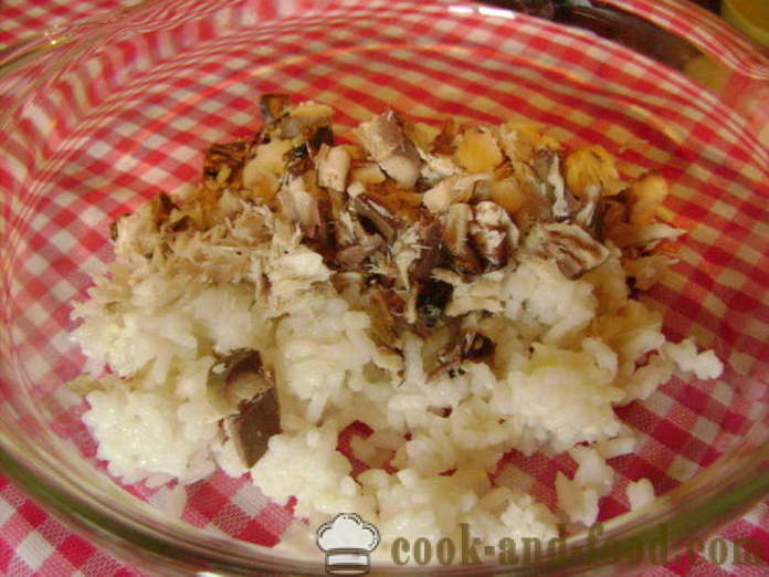Vienkārši salāti ar rīsiem un olu - kā gatavot zivju salāti ar rīsiem, soli pa solim recepšu fotogrāfijas
