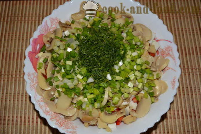 Salāti ar kalmāriem, sēnēm, gurķiem un pipariem - kā sagatavot salāti ar kalmāriem un sēnes, kā soli pa solim recepšu fotogrāfijas