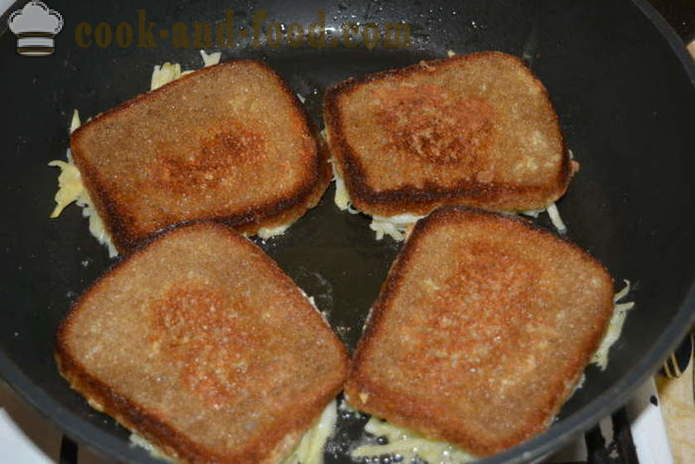 Karstās sviestmaizes ar rīvētu izejvielu kartupeļiem - kā padarīt karstu sviestmaizes pannā, soli pa solim recepšu fotogrāfijas