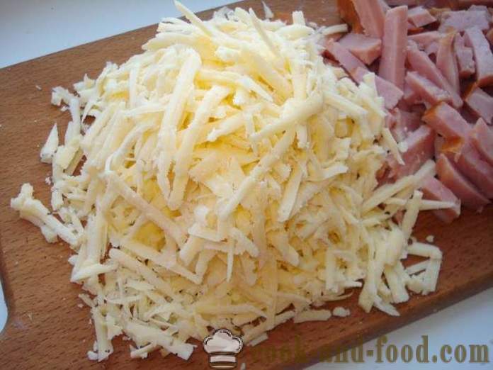 Pašdarināts pica ar desu un sieru krāsnī - kā padarīt picu mājās, soli pa solim recepšu fotogrāfijas