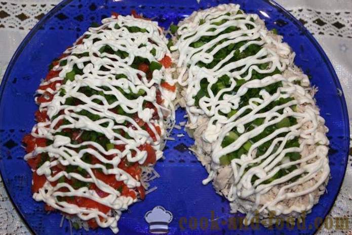 Oriģināls dizains Jaungada salāti - cik skaisti rotā divas Ziemassvētku salāti uz tās pašas plates, soli pa solim receptes ar fotogrāfijām