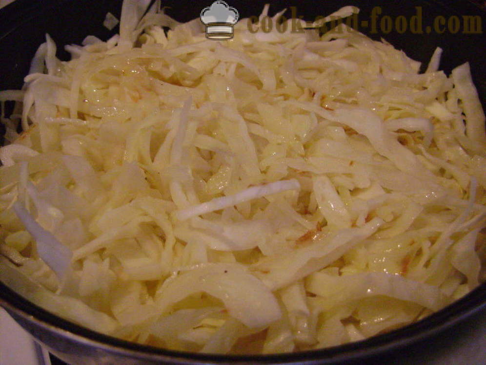 Sautēti kāposti ar kartupeļiem, vistu un sēnēm - gan garšīgi gatavot sautētiem kāpostiem, soli pa solim recepšu fotogrāfijas