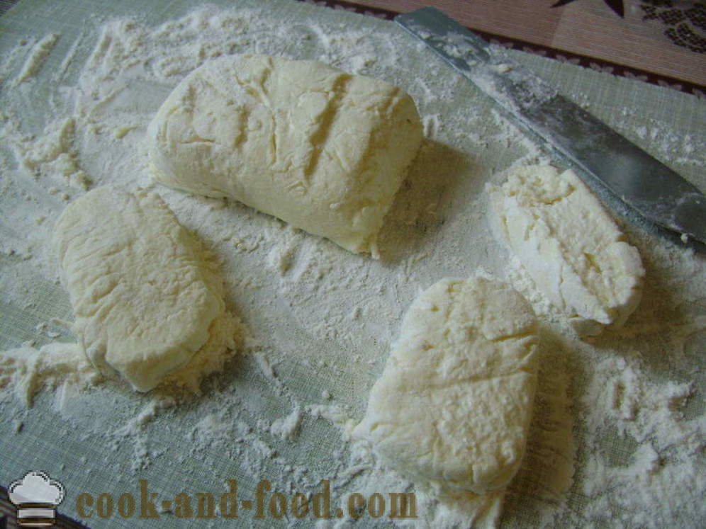 Biezpiena siera kūkas bez cepšanas soda - kā padarīt biezpiena siera pankūkas uz pannas, soli pa solim recepšu fotogrāfijas