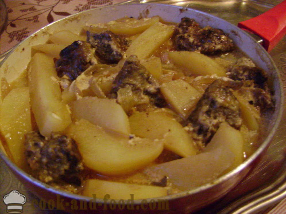 Kartupeļu sautējums ar liellopu aknas - kā pagatavot sautējums kartupeļu ar aknām pannā, soli pa solim recepšu fotogrāfijas