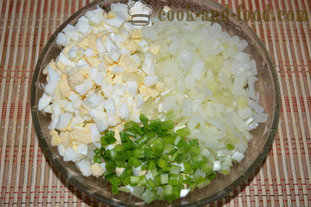 Sīpolu salāti sīpolu ar olu un majonēzi - kā gatavot sīpolu salāti, soli pa solim recepšu fotogrāfijas