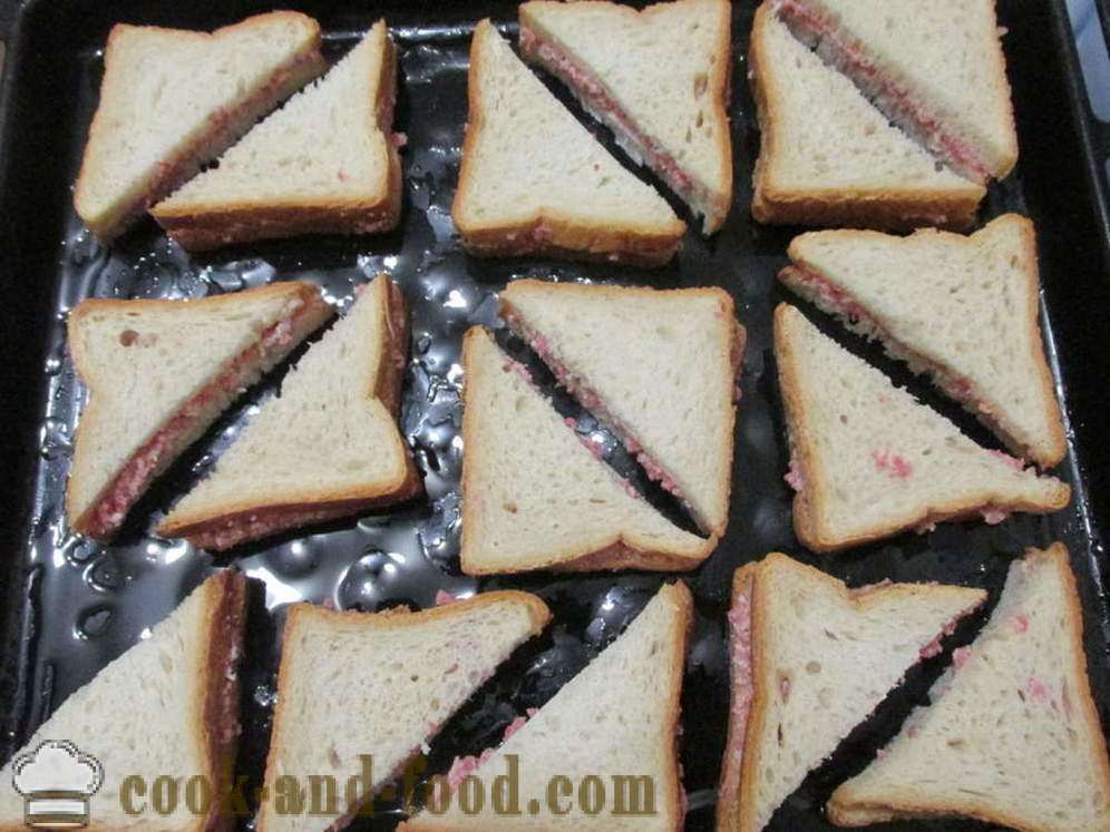 Karstās sviestmaizes cepeškrāsnī ar desu un sieru - kā padarīt karstu sviestmaizes krāsnī, ar soli pa solim recepšu fotogrāfijas
