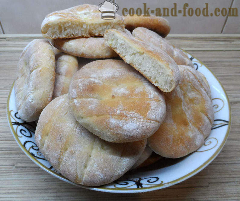 Sīpolu maizes krāsnī vai sīpolu smalkmaizītes - piemēram, kā cept maizi, sīpolu, soli pa solim recepšu fotogrāfijas