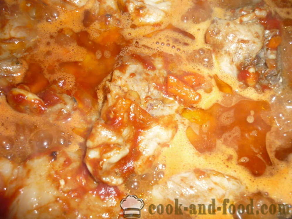 Sautēti vistas tomātu mērcē - gan garšīgi gatavot vistas sautējums, soli pa solim recepšu fotogrāfijas