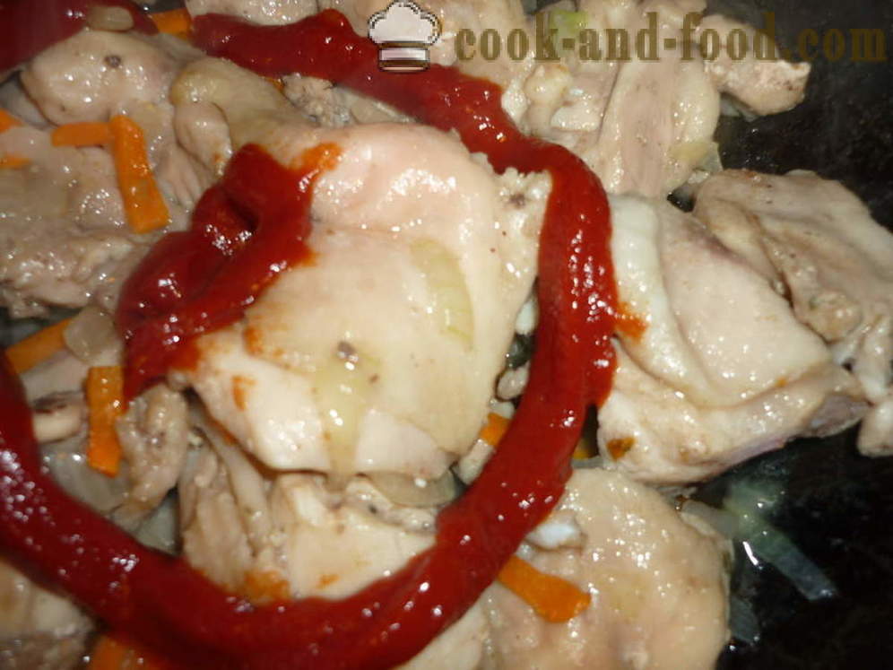 Sautēti vistas tomātu mērcē - gan garšīgi gatavot vistas sautējums, soli pa solim recepšu fotogrāfijas