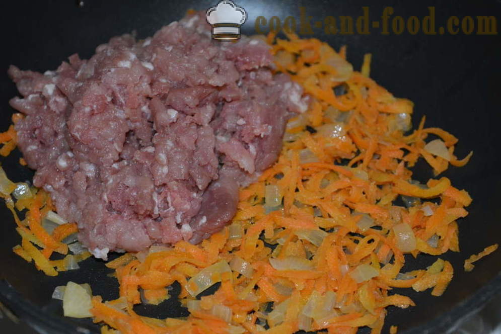 Gaļas zupa ar gaļu un klimpām izgatavoti no miltiem un olām - kā gatavot zupa ar malto gaļu ar klimpām, soli pa solim recepšu fotogrāfijas