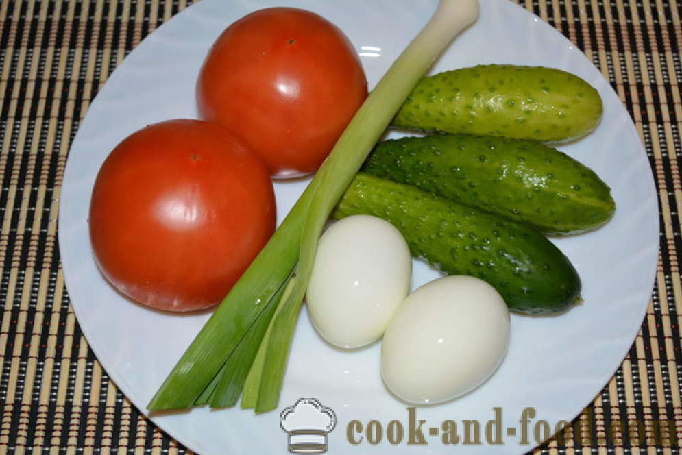Vienkārši salāti ar svaigiem gurķiem un tomātiem ar olu un puravu - kā gatavot dārzeņu salāti ar majonēzi, soli pa solim recepšu fotogrāfijas