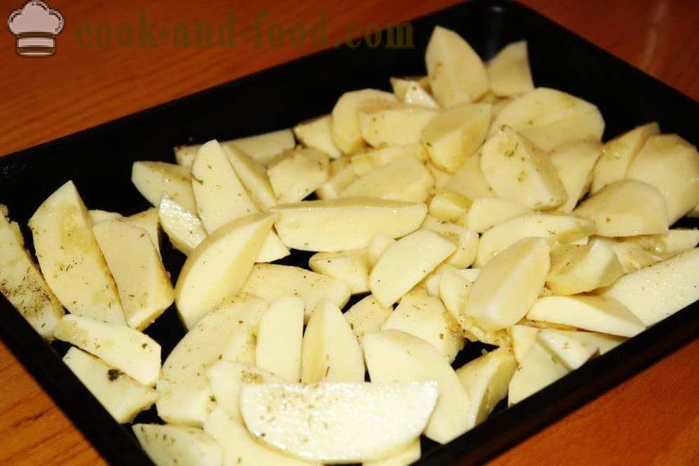 Kartupeļi cep cepeškrāsnī - piemēram, ceptu kartupeļu šķēles krāsnī, ar soli pa solim recepšu fotogrāfijas