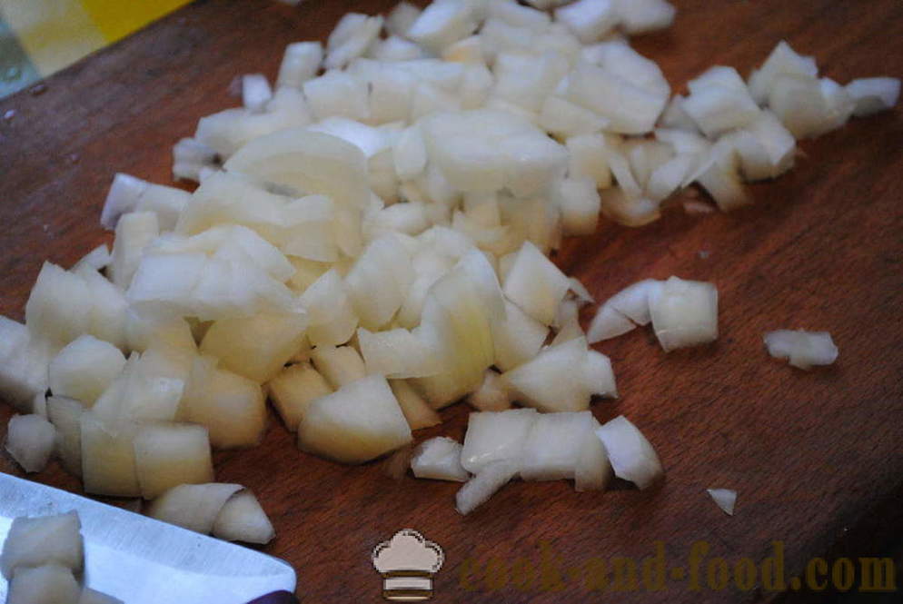 Kārtainās salāti ar sēnēm un sieru - kā sagatavot kārtains salāti ar sēnēm, soli pa solim recepšu fotogrāfijas