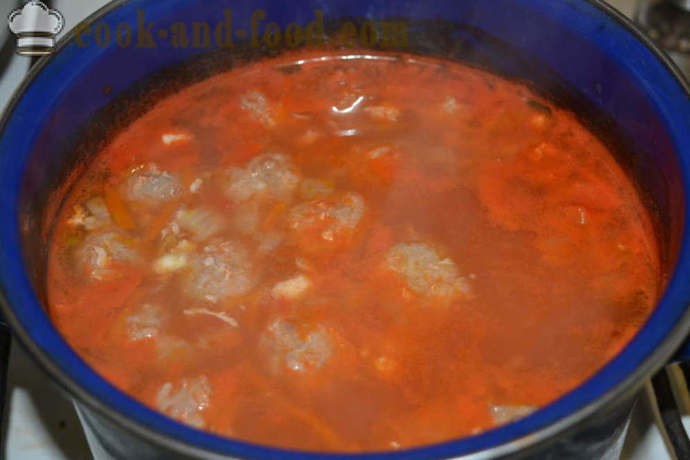 Tomātu zupa ar kotletes - kā gatavot tomātu zupa ar kotletēm, ar soli pa solim recepšu fotogrāfijas