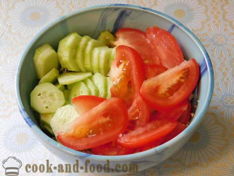Zemnieku salāti ar sieru, gurķi un tomātu pusdienās vai vakariņās - kā sagatavot dārzeņu salāti ar sieru, recepte ar foto