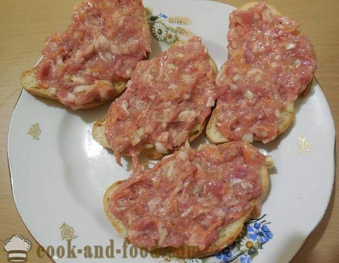 Karstās sviestmaizes ar gaļu, apceptas uz pannas - kā padarīt karstu sviestmaizes ar gaļu, soli pa solim recepšu fotogrāfijas
