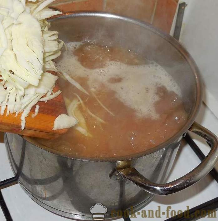 Delicious mājās zupa ar pupiņām ukraiņu - kā gatavot zupa ar pupiņām ukraiņu - soli pa solim recepšu fotogrāfijas