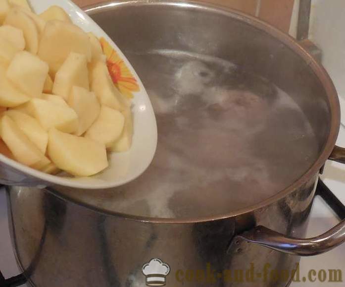 Zupa ar kotletes maltās gaļas un mannas putraimi - kā gatavot zupu un kotletes - soli pa solim recepšu fotogrāfijas