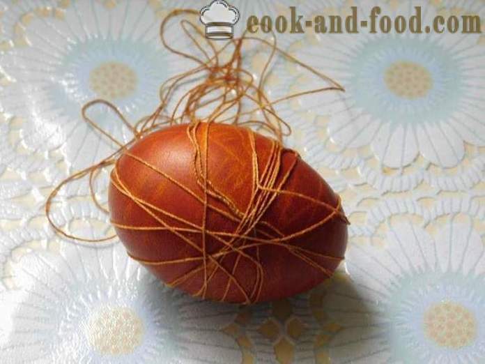 Kā krāsot olas sīpolu mizās ar rakstu vai vienmērīgi - receptes ar foto - soli pa pareizo krāsu olas sīpolu mizās