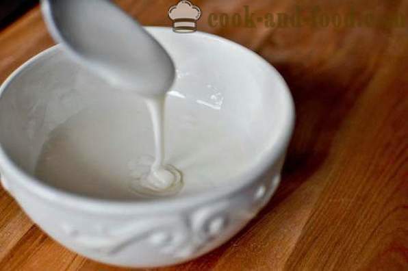 Lean balta glazūra pūdercukurā un citronu sulu - vienkārša recepte, kā padarīt liesās glazūra