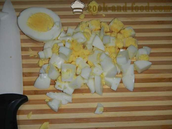 Vienkārši salāti ar vistas aknām - soli pa solim recepte aknu salāti slāņiem (ar fotogrāfijām).