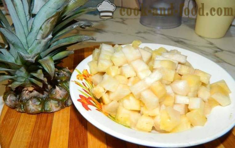 Svētku salāti ar ananāsiem un krabju nūjiņas - gardu un vienkāršu soli pa solim recepšu fotogrāfijas