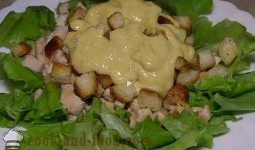 Cēzara salāti ar grauzdiņiem - klasiska recepte ar fotogrāfijām un video. Kā pagatavot Cēzara salātus un salātu mērci