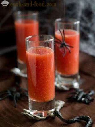 Tomātu zupa gaspačo vai recepte Halloween a bezalkoholisks dzēriens tomātu 