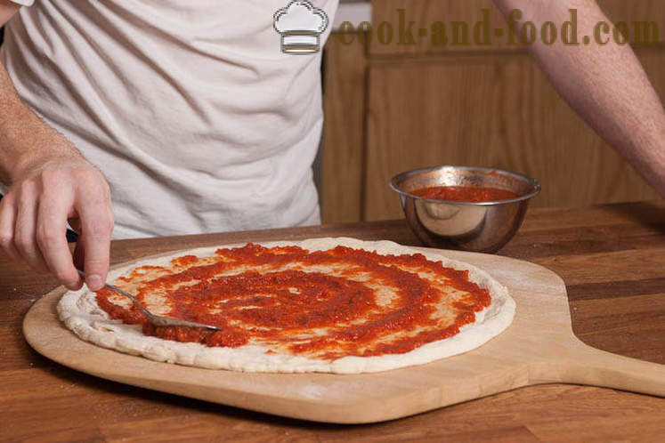 Mīklas recepte un picas mērci ar Jamie Oliver
